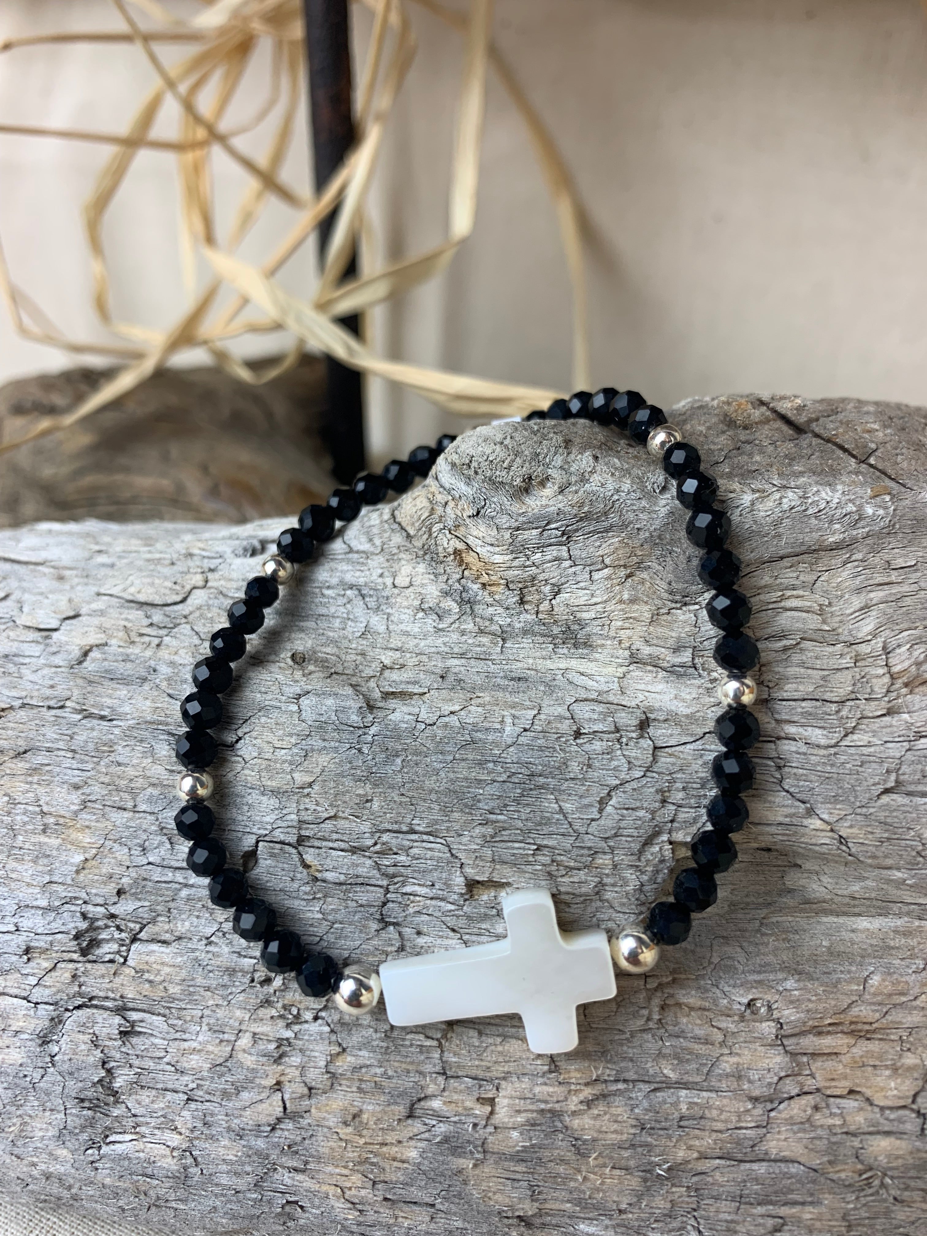 Bracelet Croix Nacre & Onyx